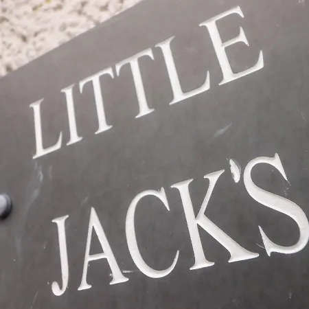 Little Jack'S Villa Callington Exterior photo